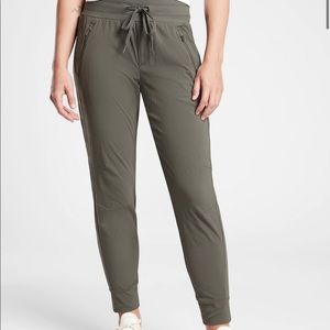 Athleta Trekkie north joggers